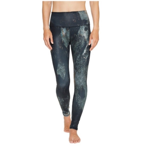 🧘🏽‍♀️EUC ALO Yoga High Waist Airbrush Legging in Canyon - Sz Medium